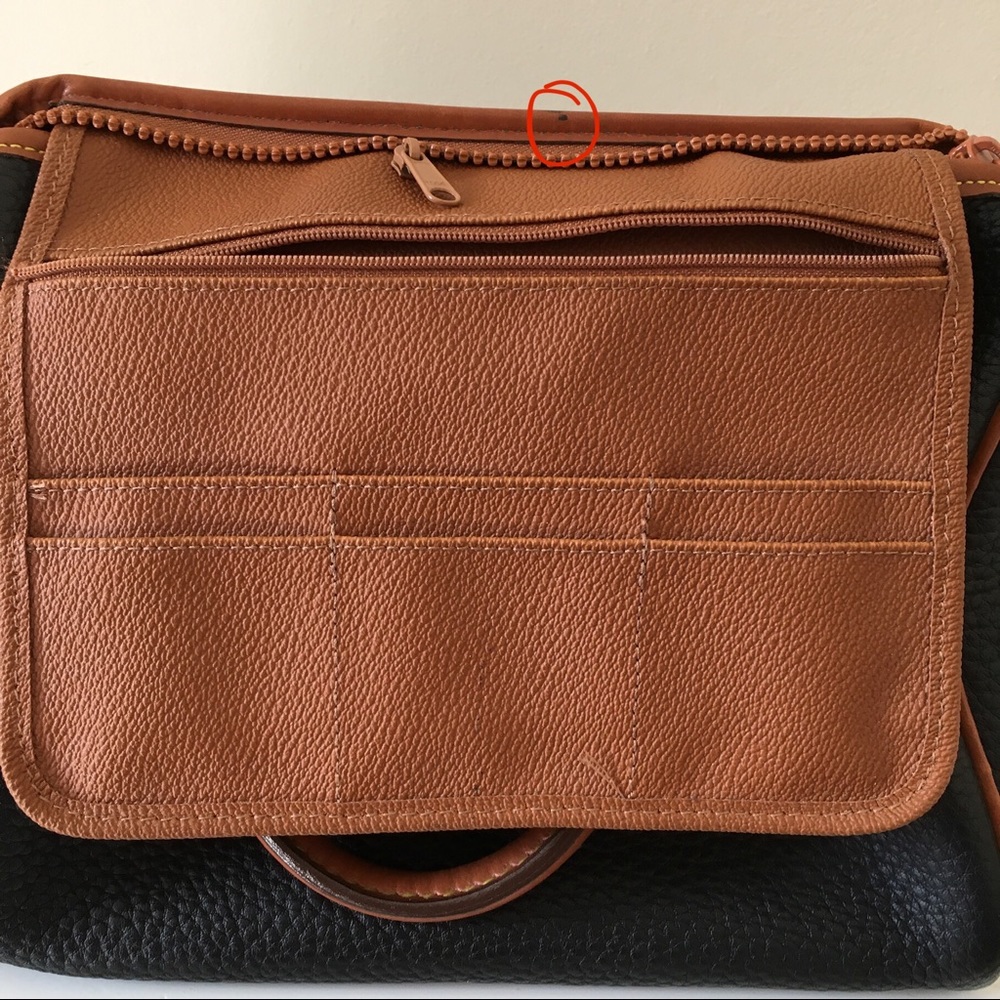 ❌SOLD❌Vintage Dooney & Bourke Speedy Satchel - Picture 6 of 7